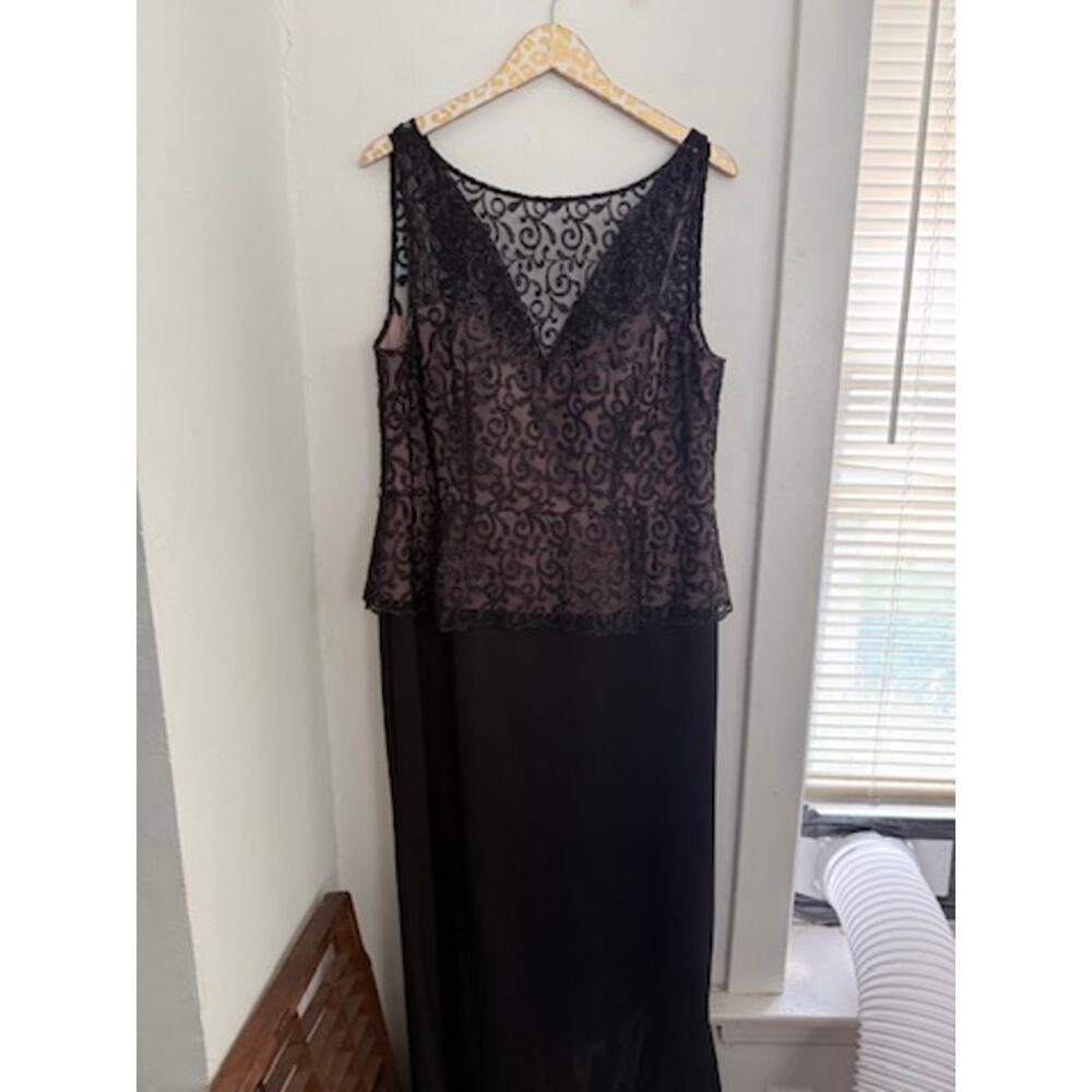 Ignite Evenings by Carollin Women's Formal Dress | Size 18